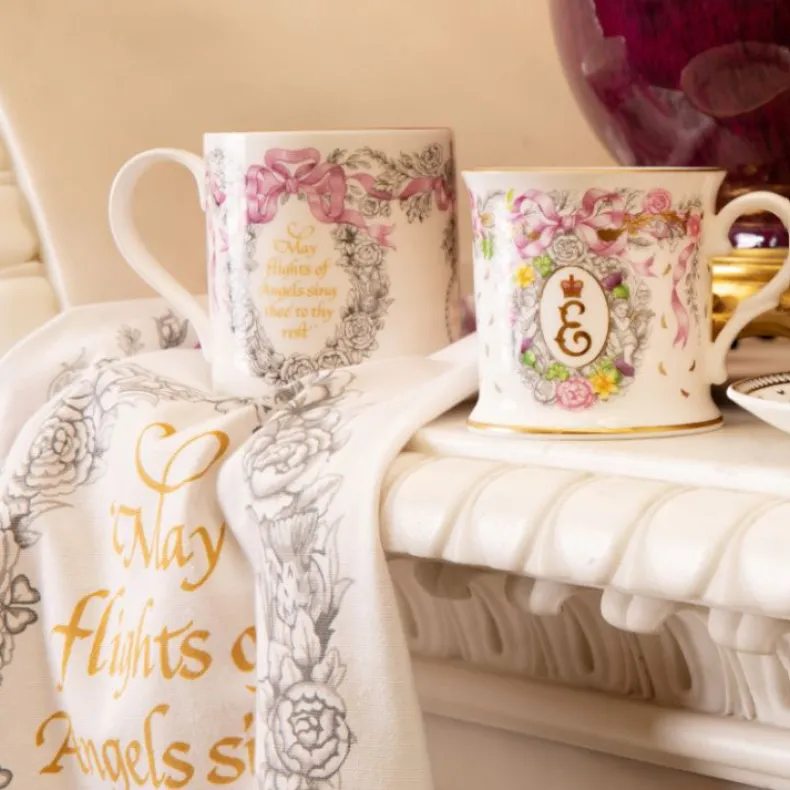 Queen Elizabeth Ii Commemorative Tea Towel