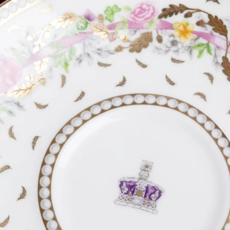 Queen Elizabeth Ii Commemorative Teacup And Saucer